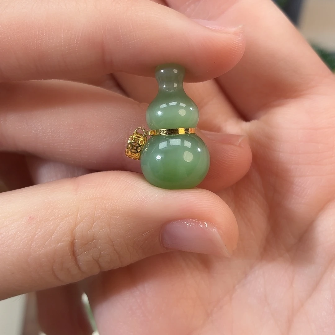 和田玉（碧玉）18K金镶嵌颈饰