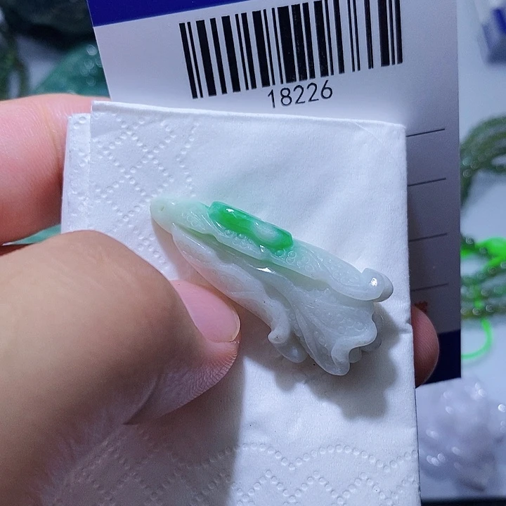 颈饰未镶嵌翡翠天光墟翡翠市场现金代购