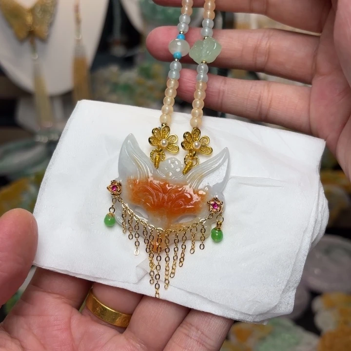 翡翠未镶嵌颈饰吊坠