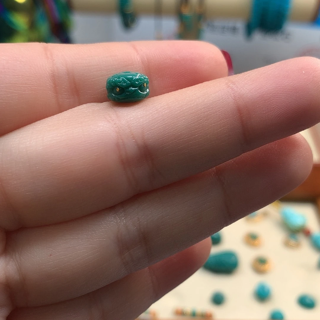 绿松石配饰未镶嵌