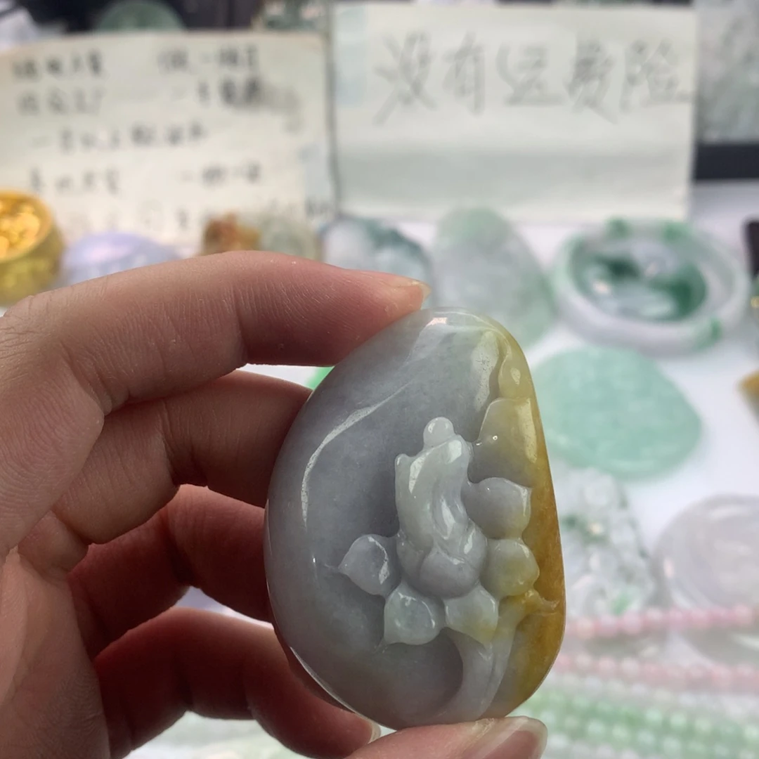 翡翠颈饰未镶嵌一