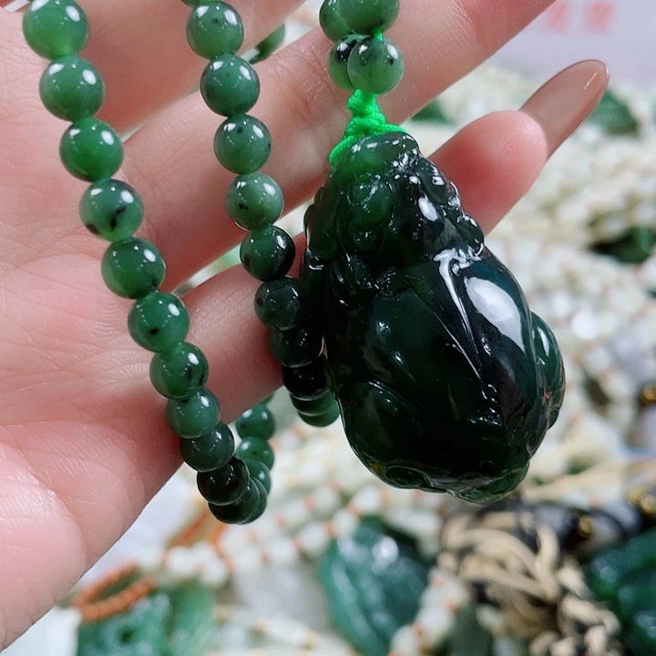 未镶嵌和田玉挂件