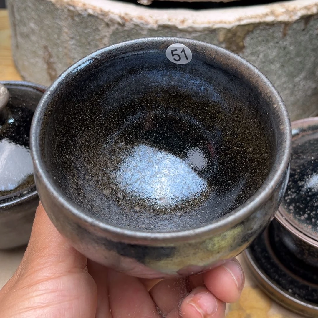 茶盏义兴龙窑坚持真柴烧落灰烧