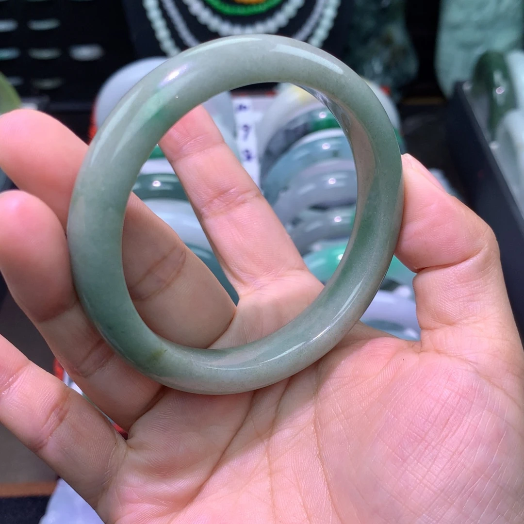 定制翡翠未镶嵌手镯55