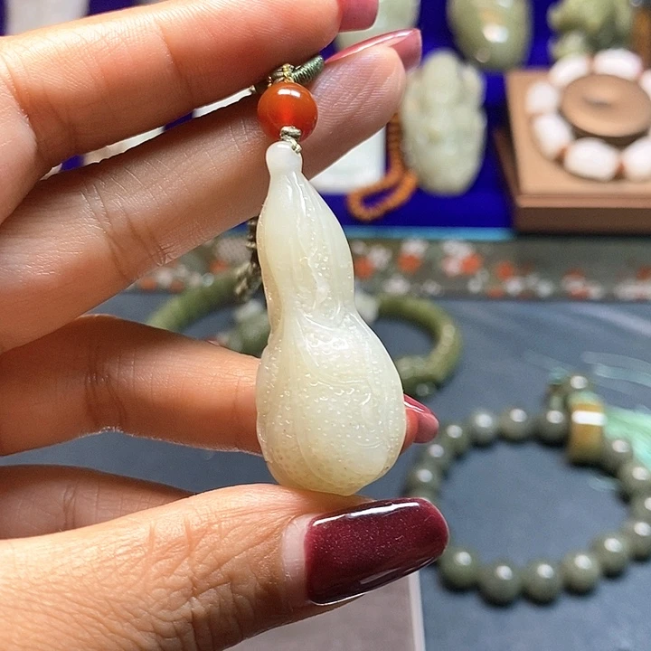 未镶嵌和田玉挂件