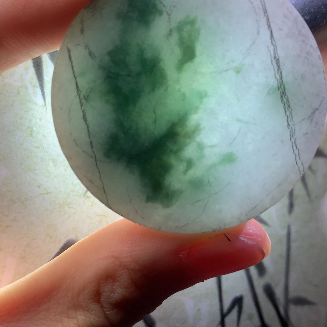 翡翠裸石翡翠吊坠