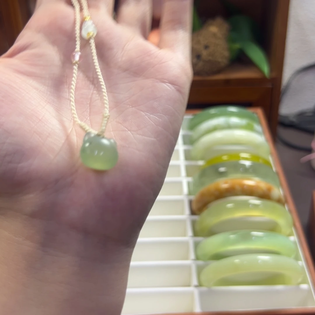 未镶嵌蛇纹石玉手镯142