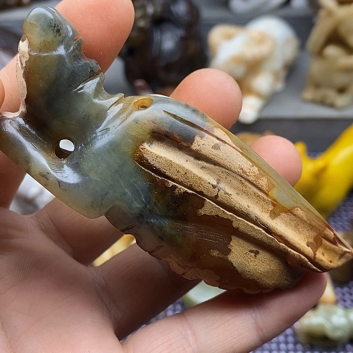 未镶嵌蛇纹石玉颈饰