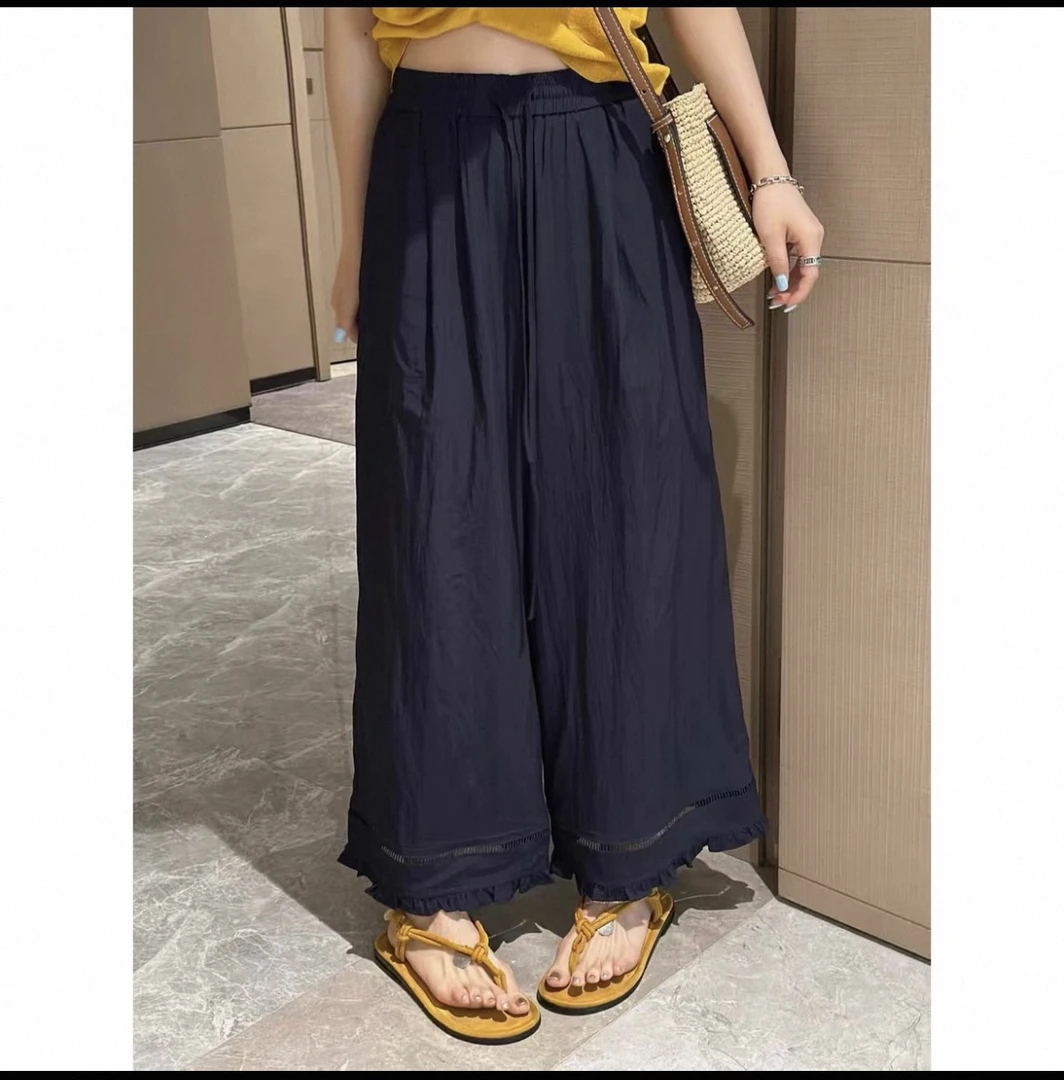 女士花边裤子百搭