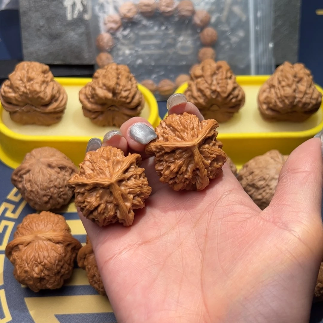 文玩核桃把件盘山三棱37