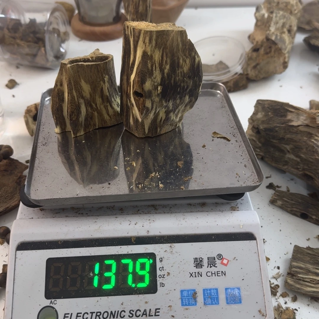 沉香沉香碎屑绿绮楠沉香137克