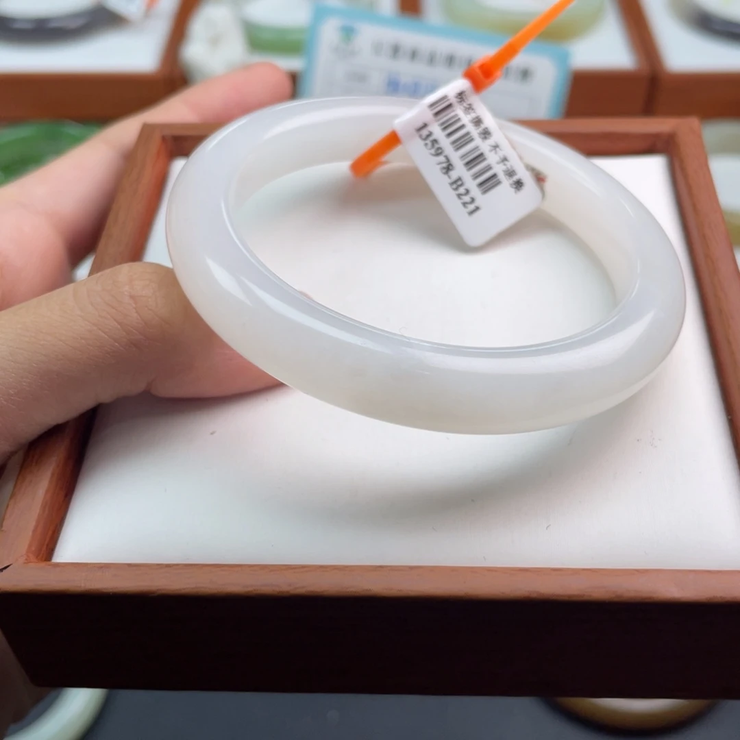 【闪购商品】未镶嵌手镯和田玉链接48 圈口57+