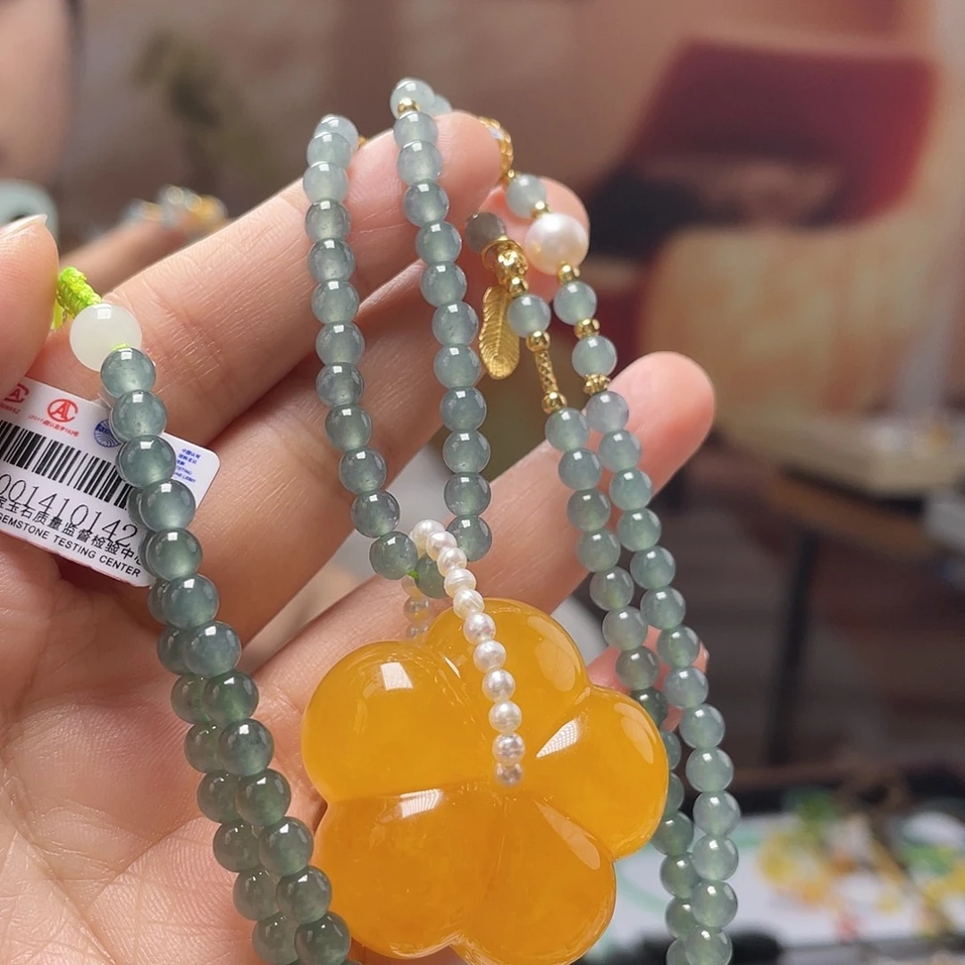 蜜蜡未镶嵌裸石吊坠