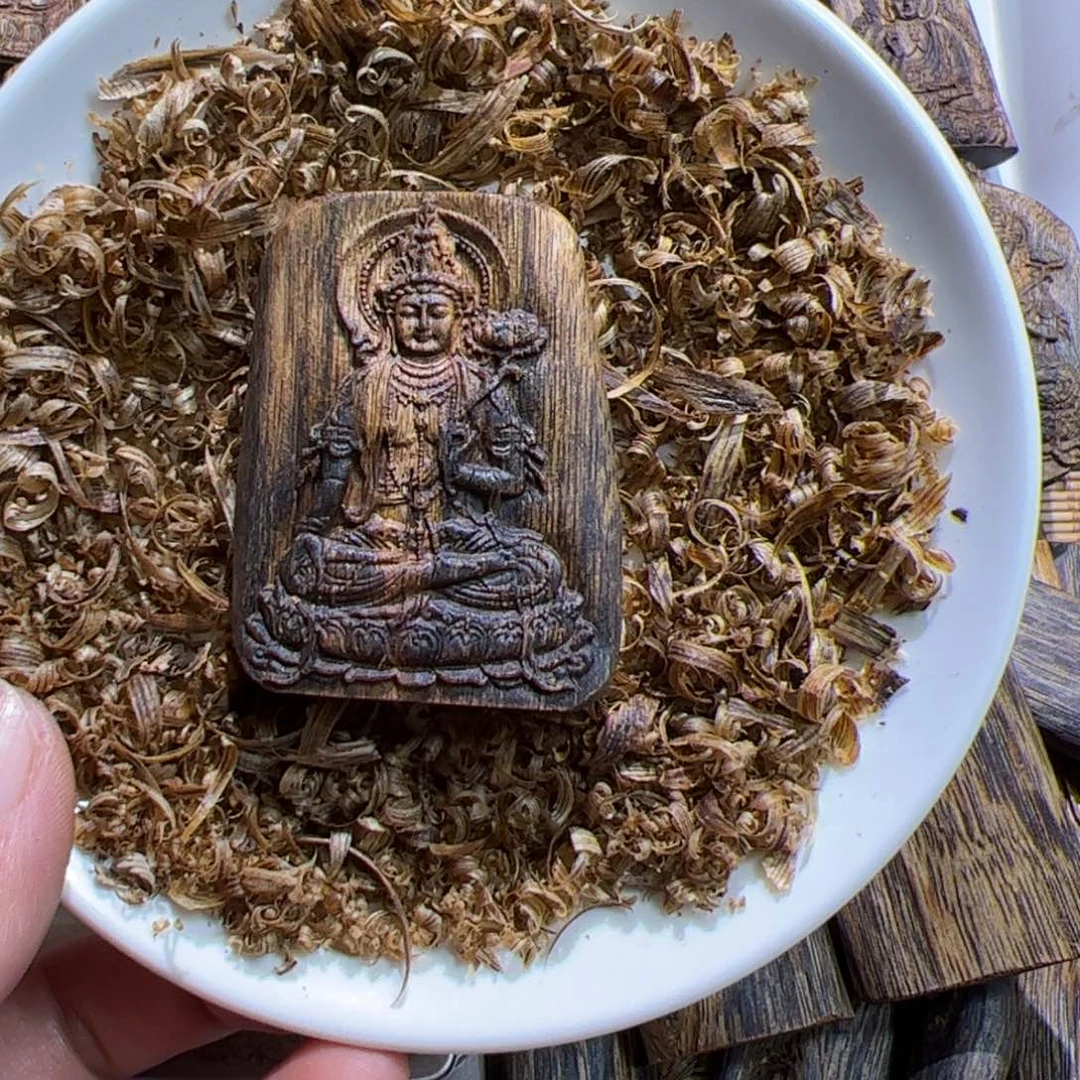 沉香沉香碎屑白棋雕刻10.7克