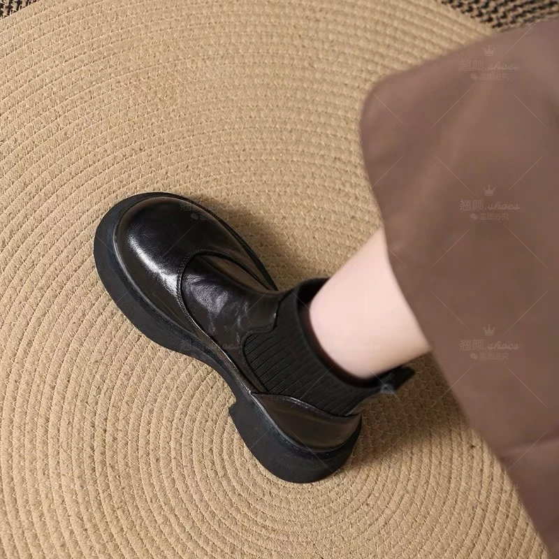 【翘颜品牌】秋冬新款休闲时尚短筒英伦风百搭潮流个性马丁靴3702