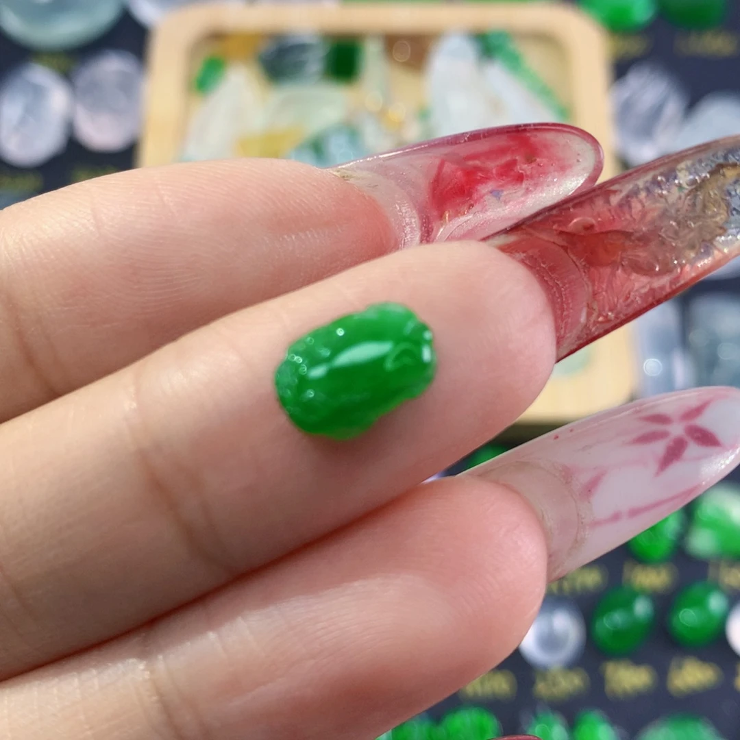 翡翠颈饰未镶嵌纯天然缅甸翡翠A货