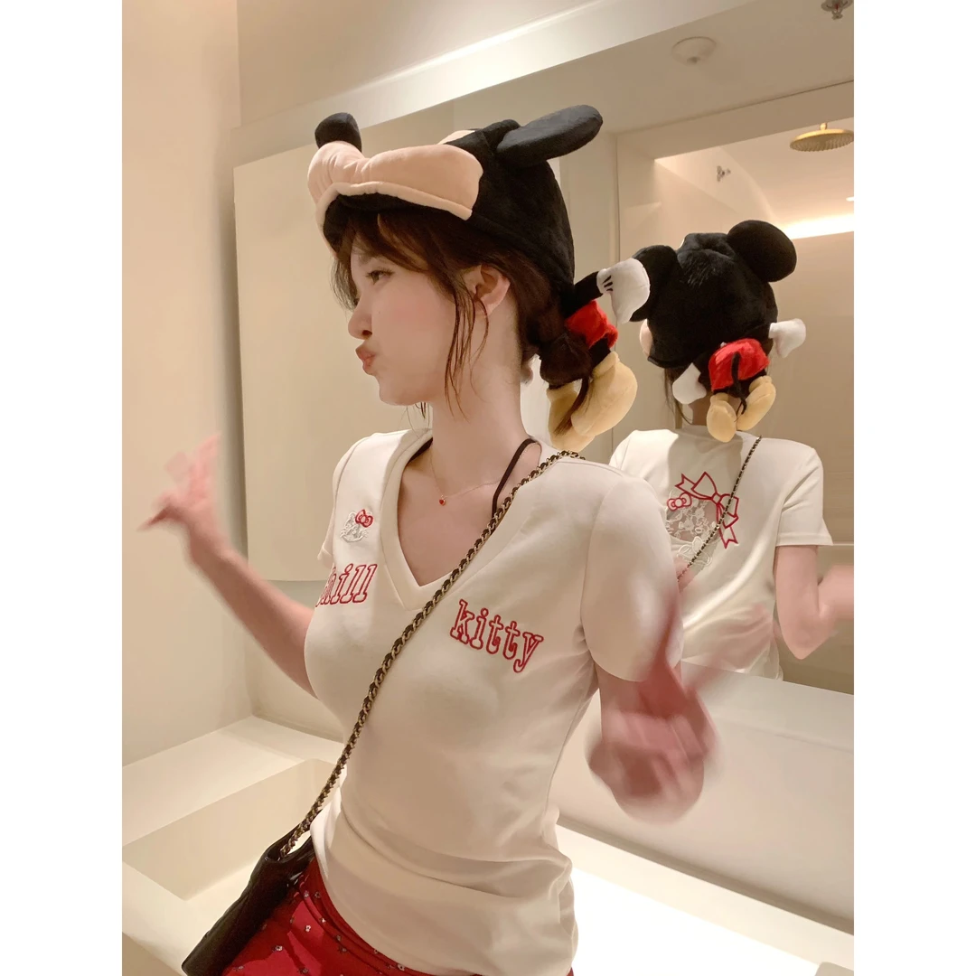 日系甜美风kitty猫蕾丝设计v领短袖T恤女夏季别致修身显瘦上衣潮