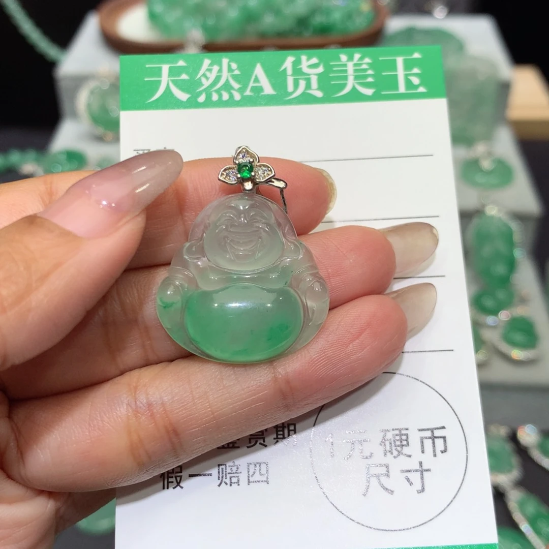 颈饰银S925镶嵌石英质玉（非洲翠）步*莲