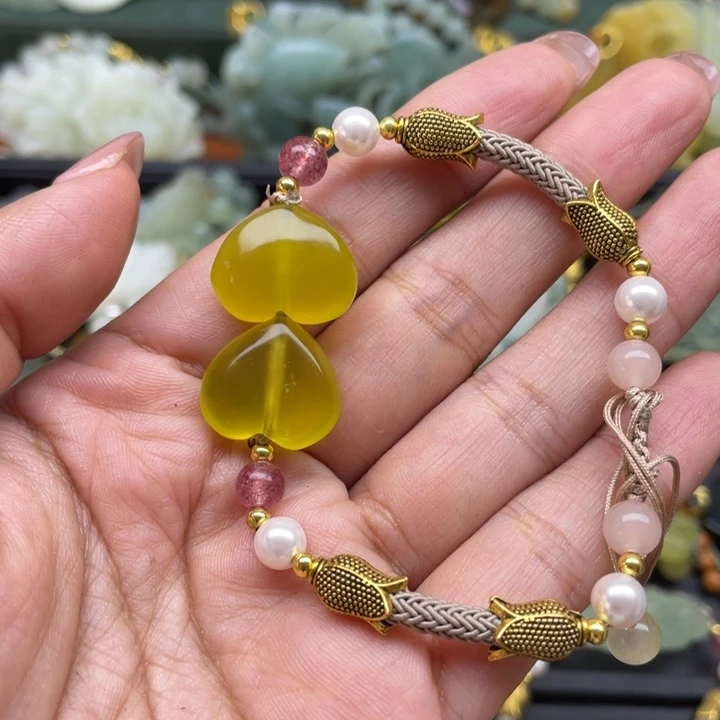 蛇纹石玉未镶嵌吊坠