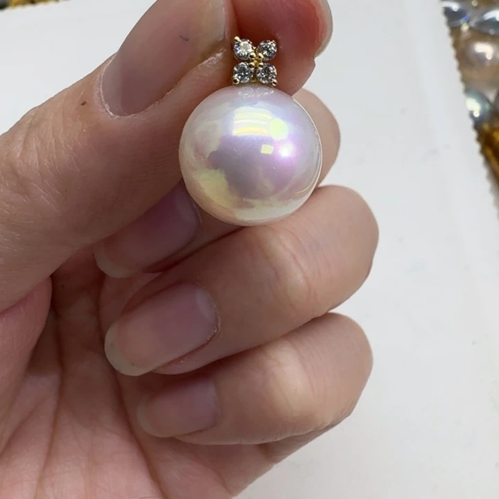 颈饰拼合珍珠（马贝珠）18K金镶嵌