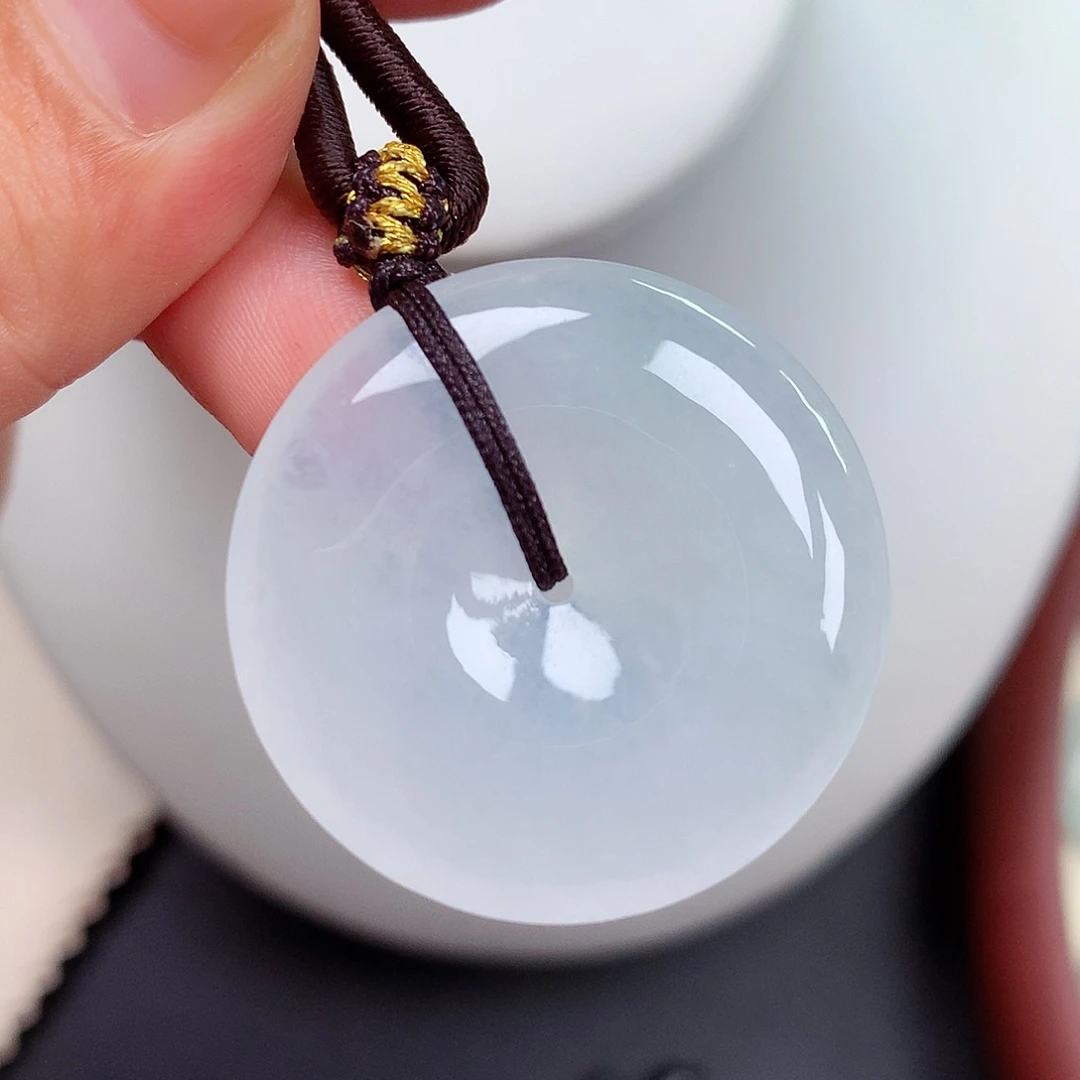 翡翠未镶嵌颈饰?****平安扣