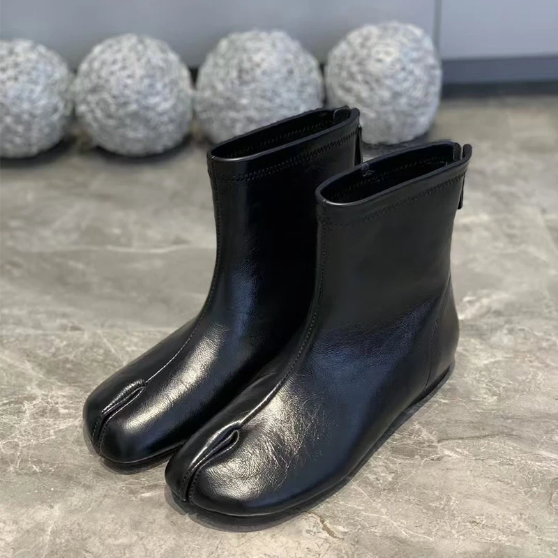 欧货真皮女鞋2025秋季新款时尚百搭圆头后拉链短靴平底时装分趾鞋