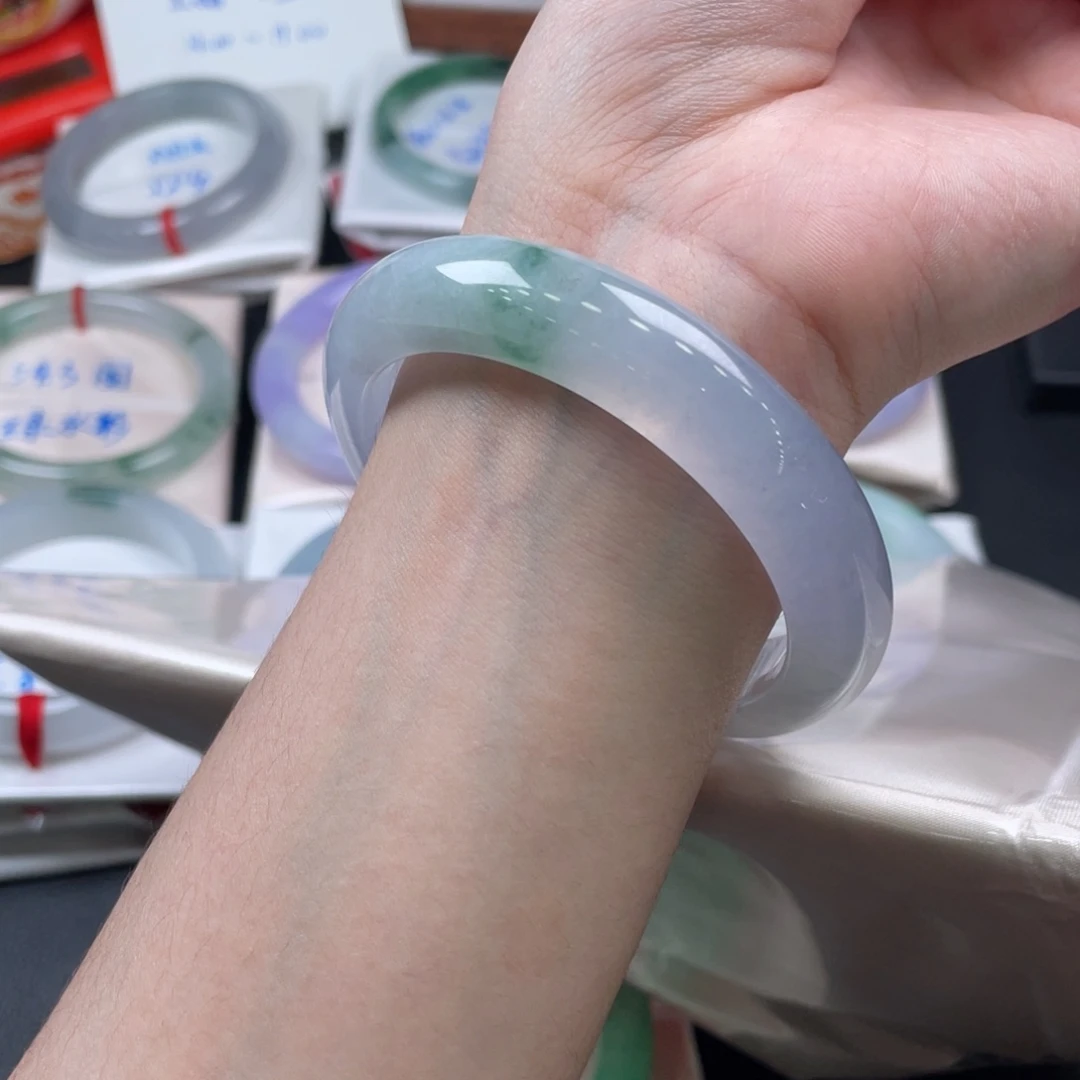 未镶嵌手镯翡翠卡54.4冰紫飘蓝花，强推