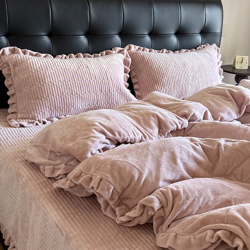 2025新款牛奶绒夹棉保暖纯色法式床盖三件套四件套