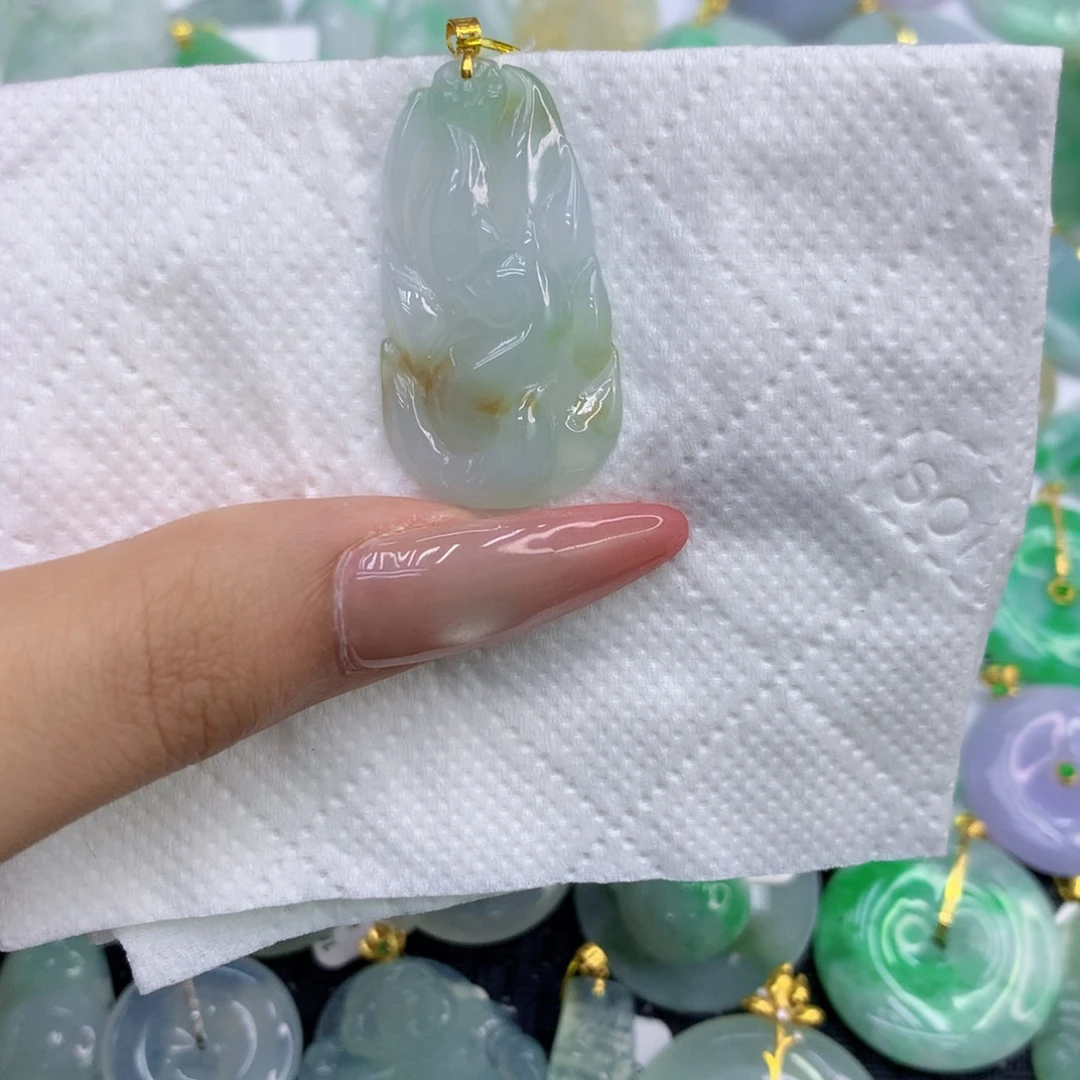 翡翠18K金镶嵌颈饰11111111111