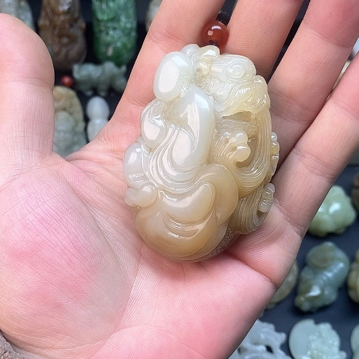 和田玉颈饰未镶嵌