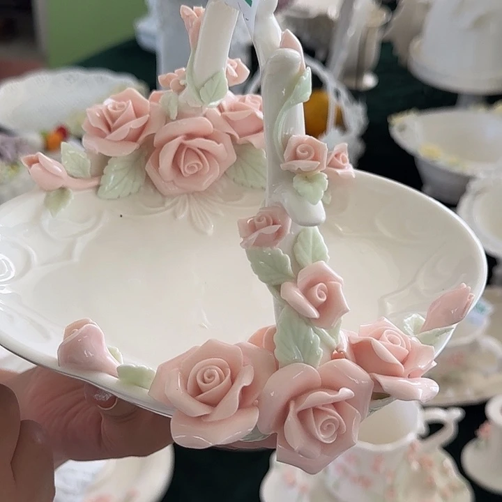 微瑕玫瑰花提篮餐盘
