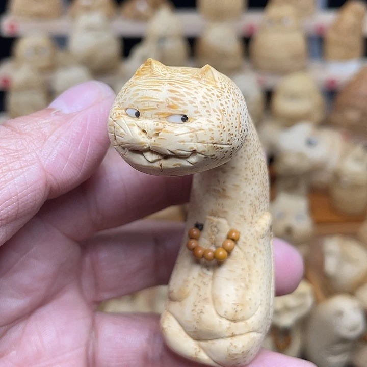 竹竹根雕细猫手把件