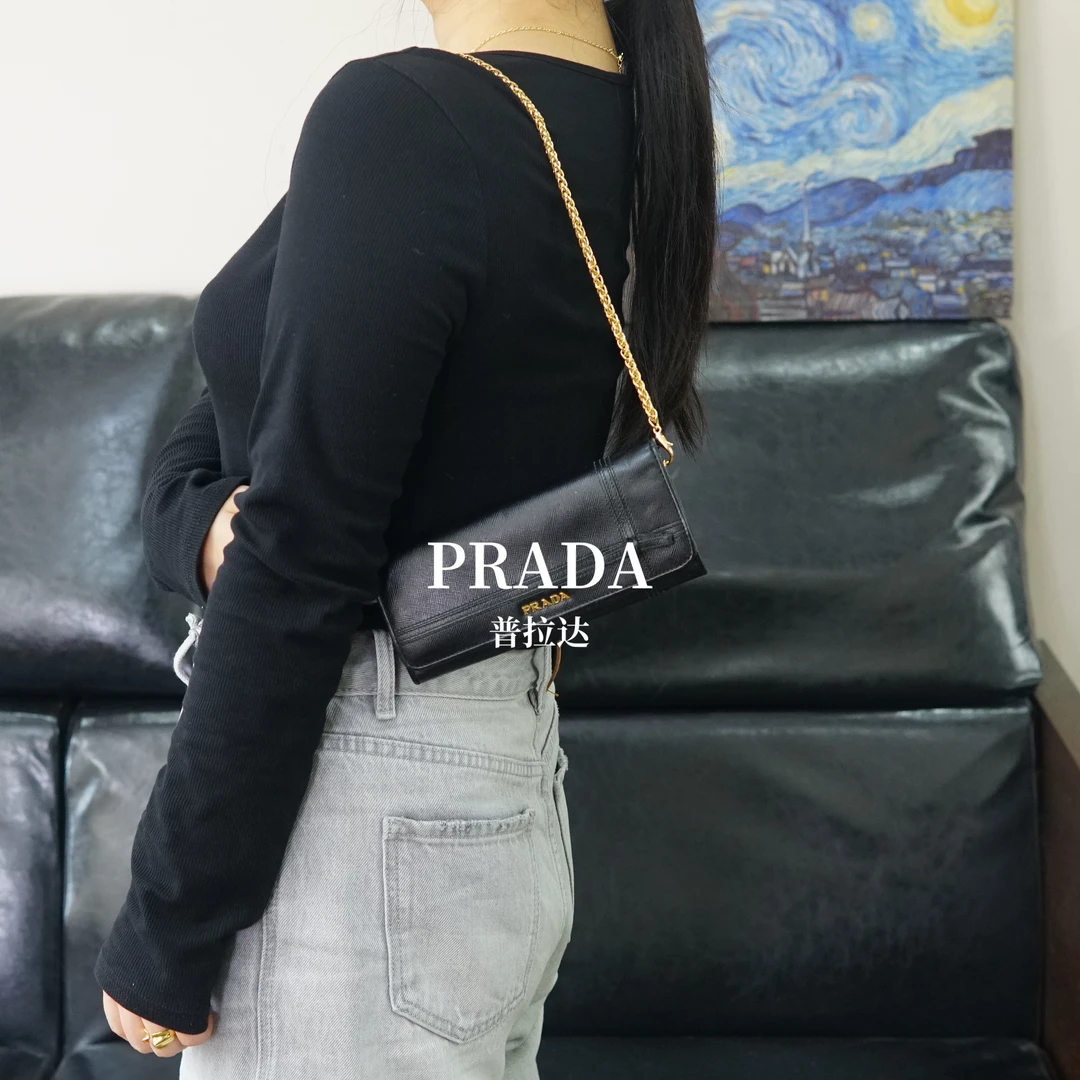 95新 Prada/普拉达 黑色十字链条钱包/FYNN03308028/8028