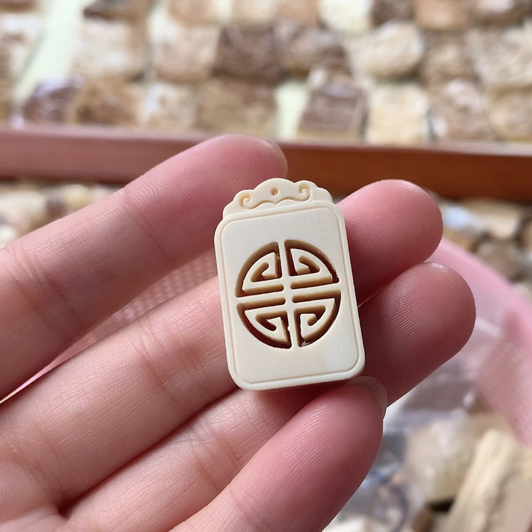 泥塑不打孔联系客服