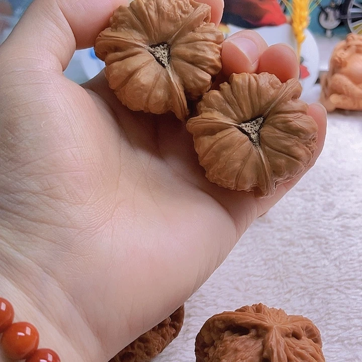 把件文玩核桃偊**行三棱