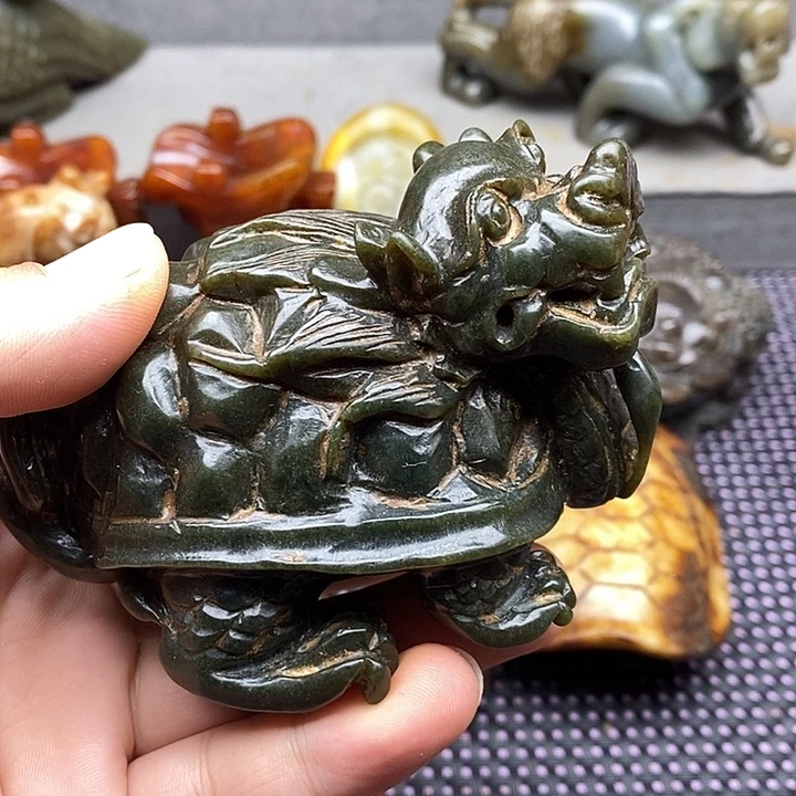 未镶嵌蛇纹石玉颈饰百****）