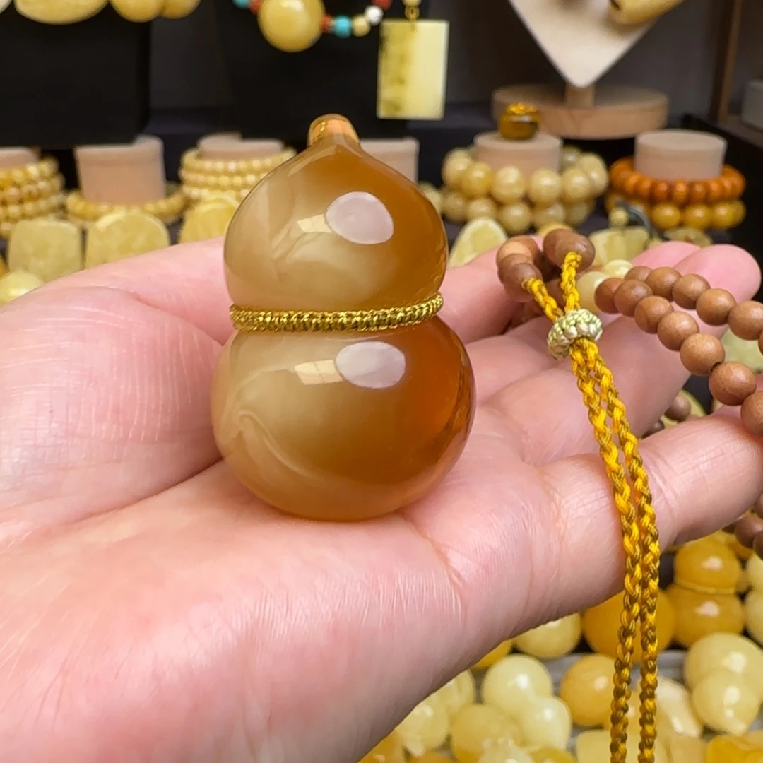 琥珀未镶嵌套链天然俄料蜜糖红蜜蜡葫芦吊坠