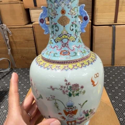 杯粉彩双耳赏瓶123