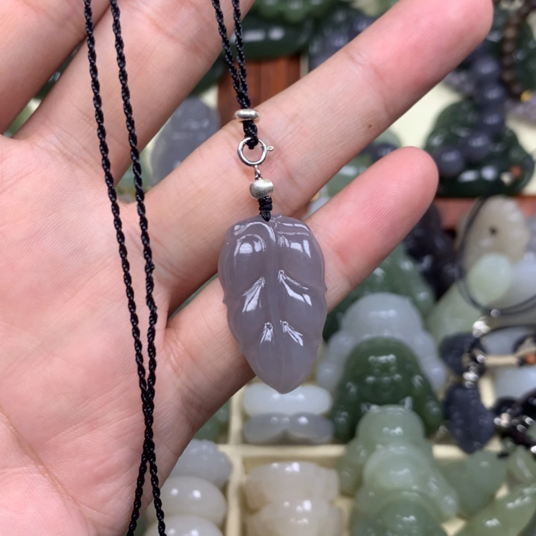 【闪购商品】颈饰未镶嵌和田玉