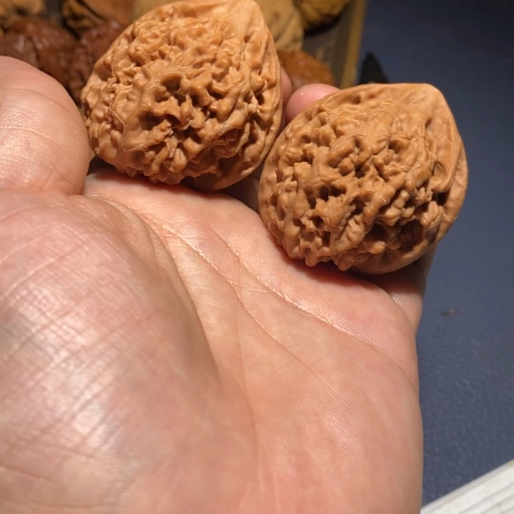 5***。猴头核桃吊坠13456788