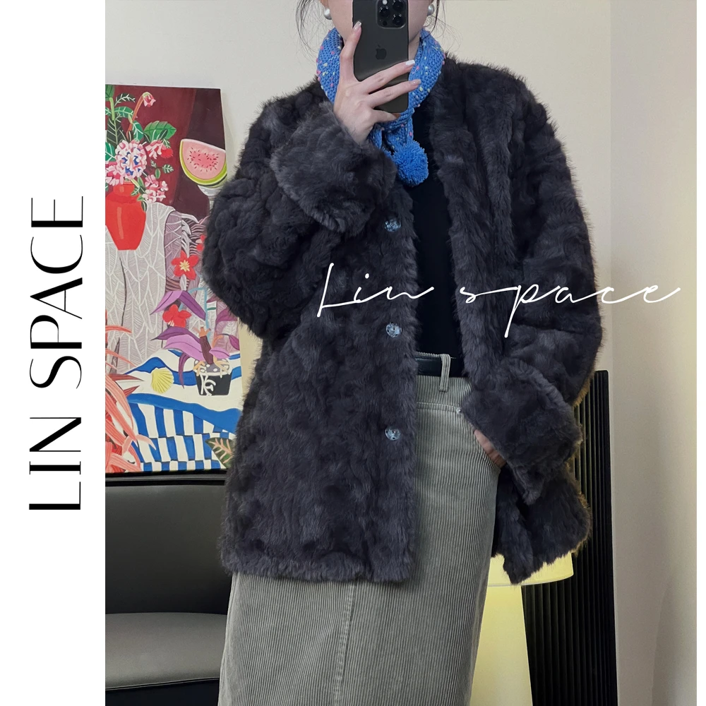 陈陈琳呀【小胡羊】设计感显贵环保皮毛一体毛绒绒外套保暖灰色大衣