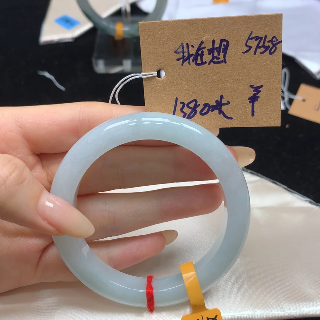 我***想翡翠未镶嵌手镯58