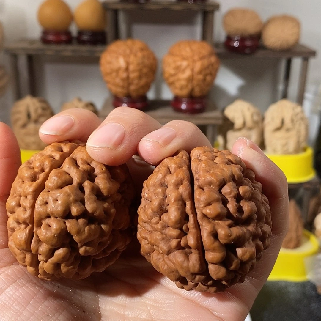 吊坠文玩核桃三瓣脑纹金刚爆肉微色4754