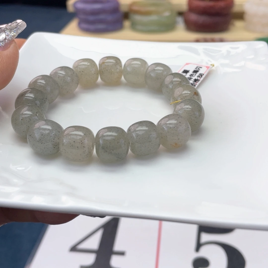 石英质玉未镶嵌手镯