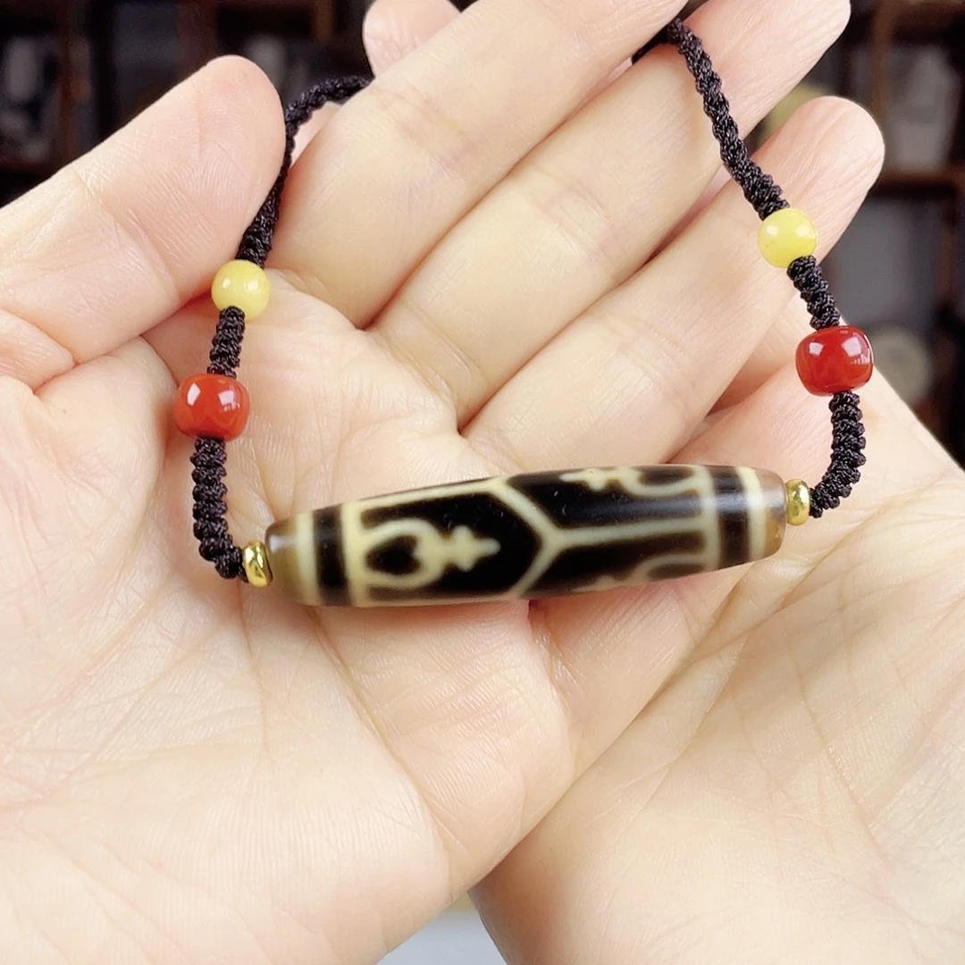 玛瑙/玉髓合金颈饰张魁