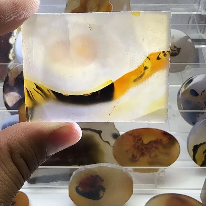 玛瑙/玉髓未镶嵌珠宝奇石