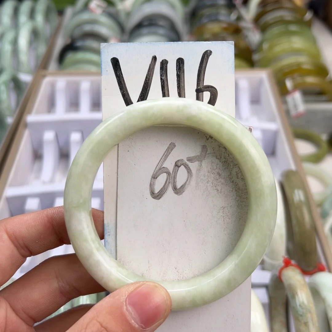 岫玉手镯未镶嵌天然岫玉微瑕