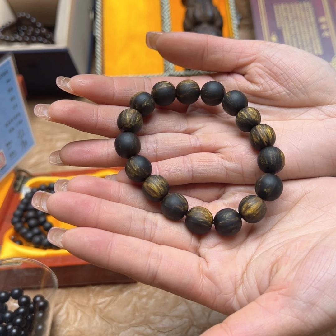 大叶紫檀（黑酸枝木类）