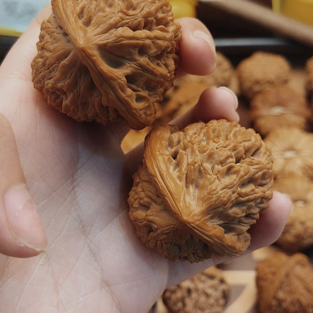 文玩核桃吊坠40水龙纹