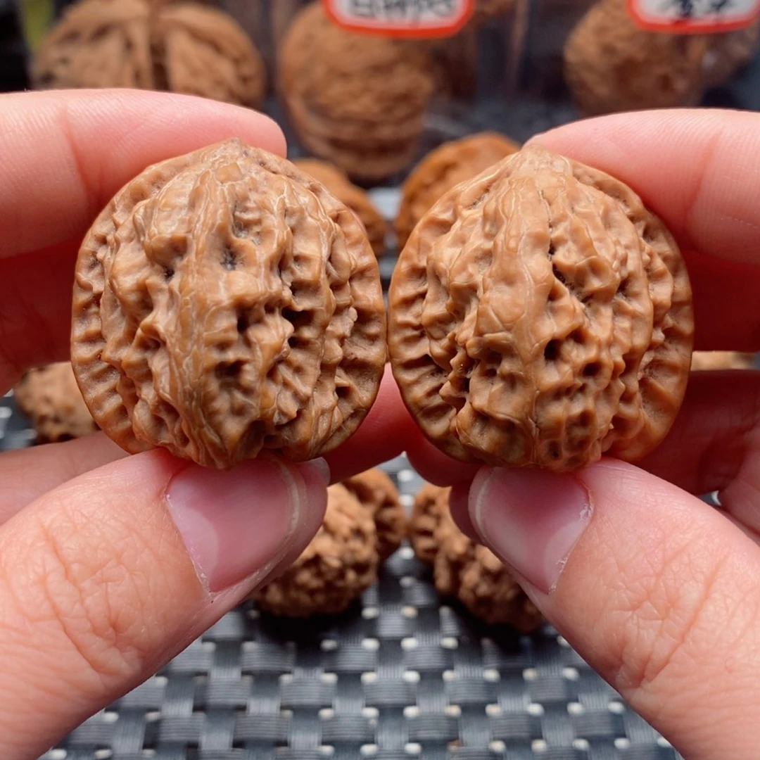 吊坠文玩核桃34野狼